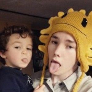 Meet your Posher, Logan